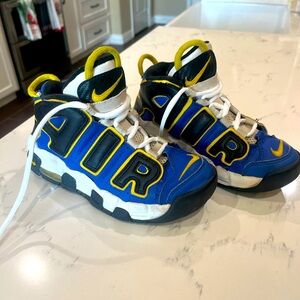 Boys Nike Air More Uptempo Basketball Shoes